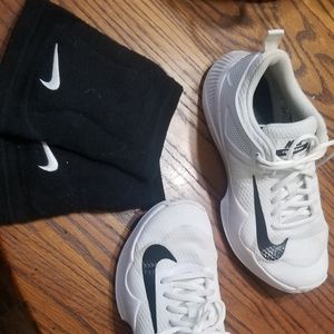 Nike Volleyball sneakers & Nike knee pads
